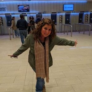 Meet your Posher, Lori